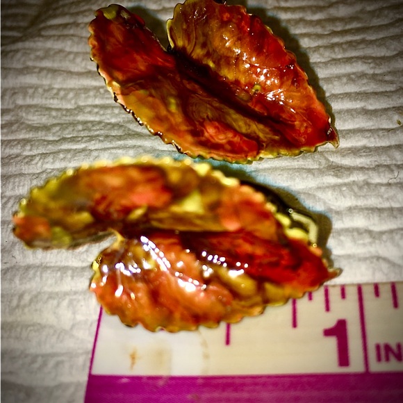 Vintage signed CORO rust orange green enamel leaf goldtone clip earrings new - Picture 13 of 17